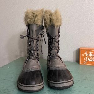 Little girl Sorel boots SZ 4